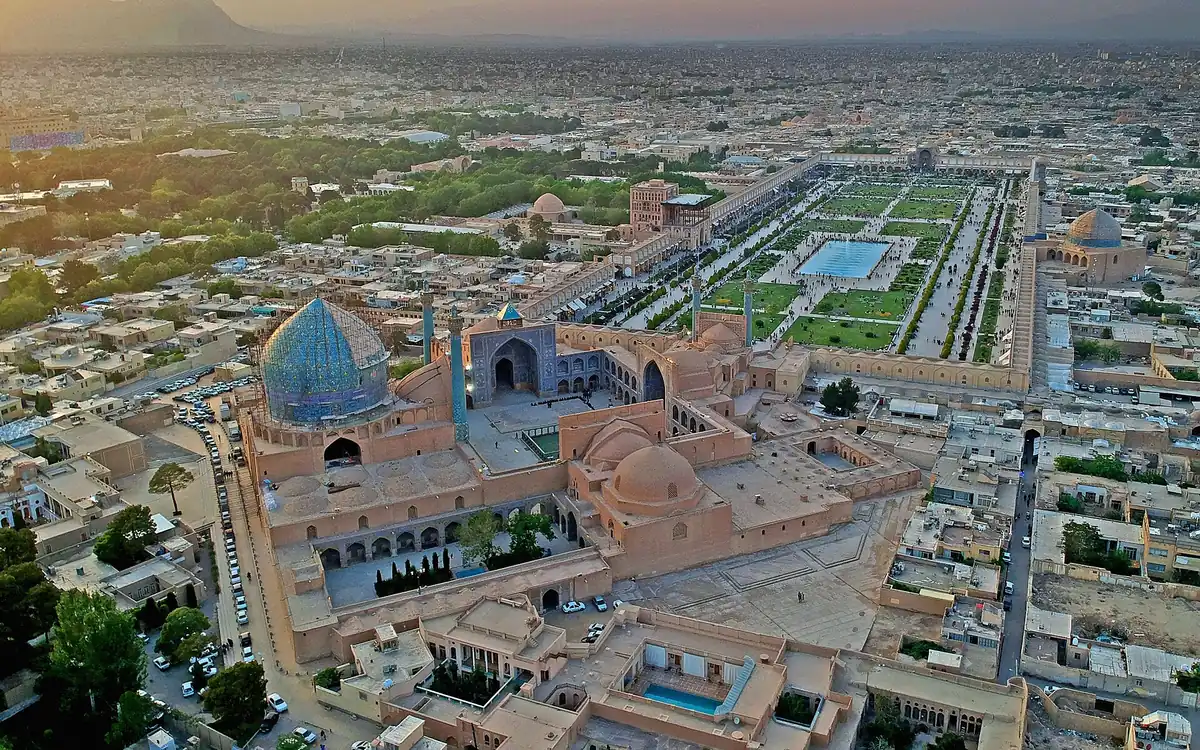 İsfahan’dan bir görünüm